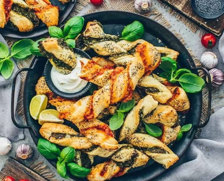 Ein einfaches veganes Vorspeisenrezept mit frischen Zutaten.