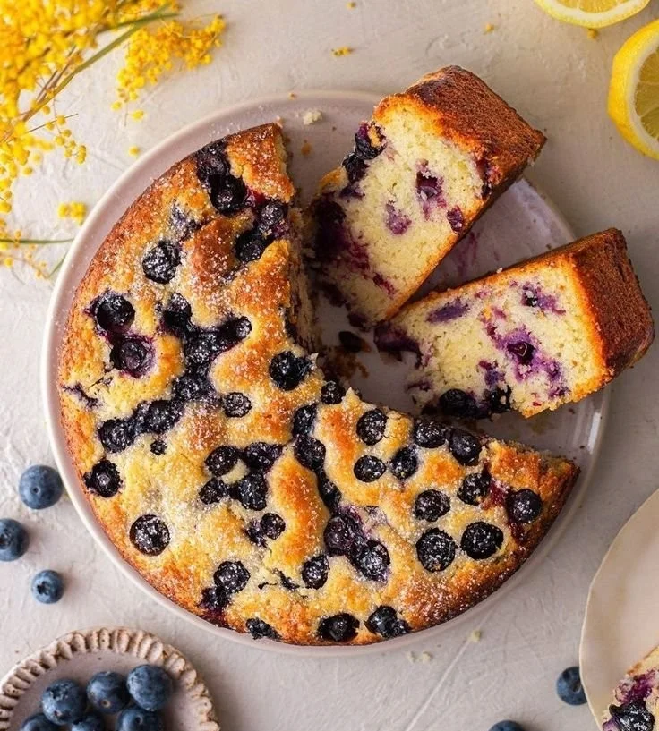 Veganer Zitronen-Blaubeerkuchen mit frischen Zutaten und gesunder Rezeptur