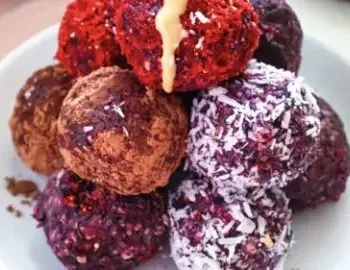 Blaubeer Zitronen Energy Balls für einen gesunden Snack