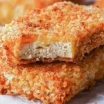 Knuspriger Panko-Tofu im Ofen auf einem Teller serviert
