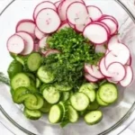 Cucumber Radish Salad - erfrischender Salat mit Gurken und Rettichen
