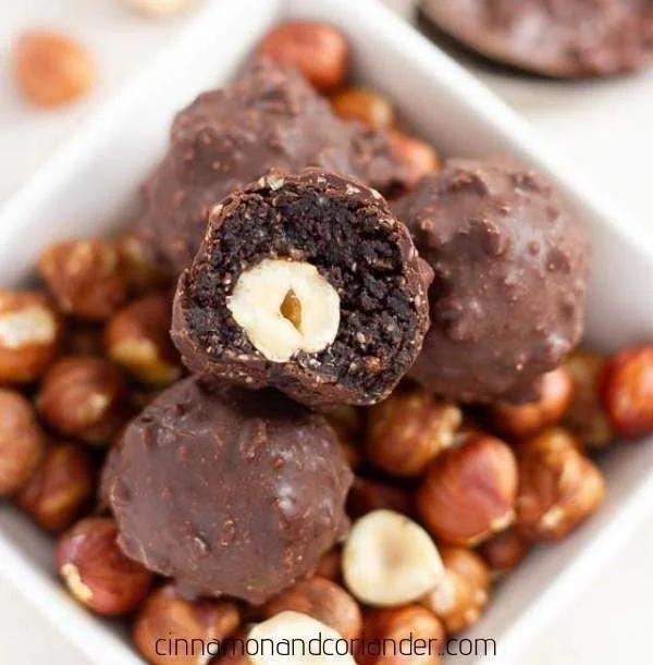 Vegane Ferrero Rocher Pralinen aus hochwertigen Zutaten
