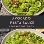 Cremige Avocado Pasta Sauce in einer Schale, garniert mit frischen Kräutern.