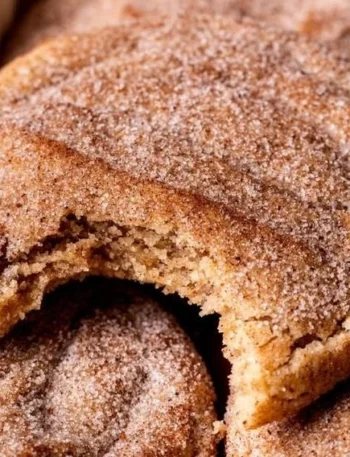 Leckere Chai Gewürzte Butterbraun Zuckerplätzchen auf einem dekorativen Teller.