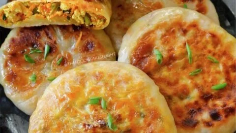 Chinesisch herzhafte gefüllte Pancakes für Frühstück