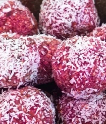 Gesunde Energy Balls aus natürlichen Zutaten für Energie und Snackideen