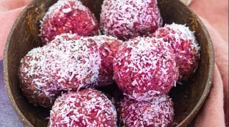 Gesunde Energy Balls aus natürlichen Zutaten für Energie und Snackideen