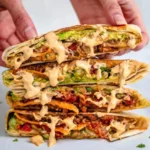 Vegane Crunchwrap Supreme, schnell und einfach zubereitet, gesund und lecker.