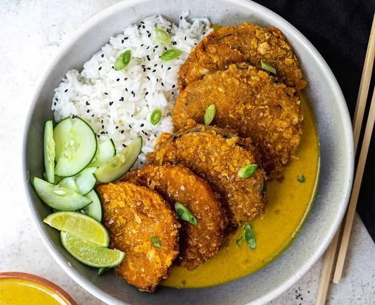 Vegan Katsu-Curry Schnelles Rezept mit knuspriger Panade