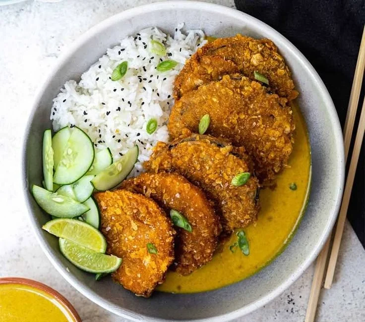 Vegan Katsu-Curry Schnelles Rezept mit knuspriger Panade
