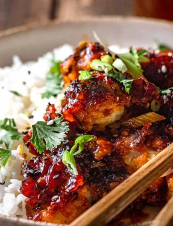 Luftgebratener koreanischer Chili-Blumenkohl, vegan und lecker