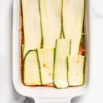 Vegane Zucchini Lasagne mit frischen Zutaten, nicht wässrig und lecker.